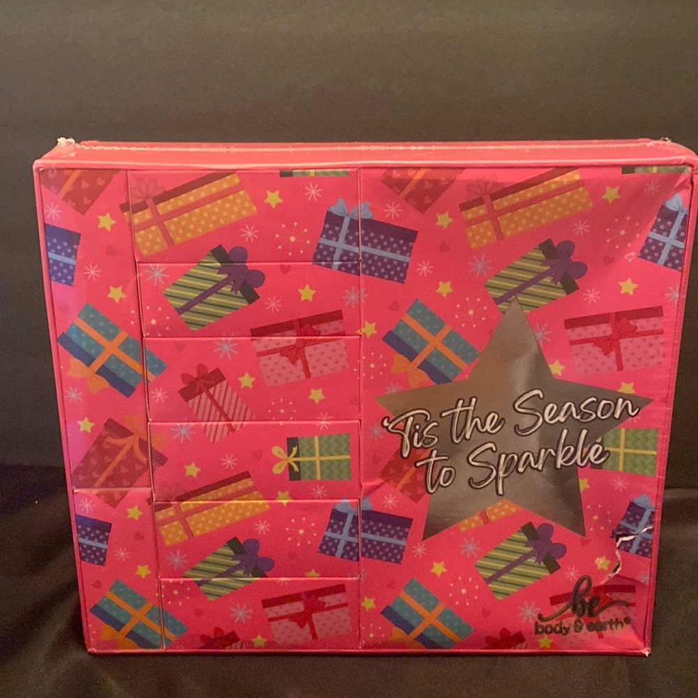 Body & Earth 9 Pc Women Spa Set Gift Set Basket